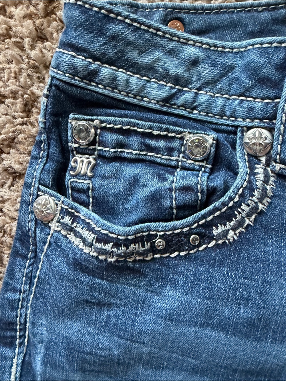 Miss Me Signature Bootcut Embellished Jeans Medium Wash Size 30 - Picture 5 of 9